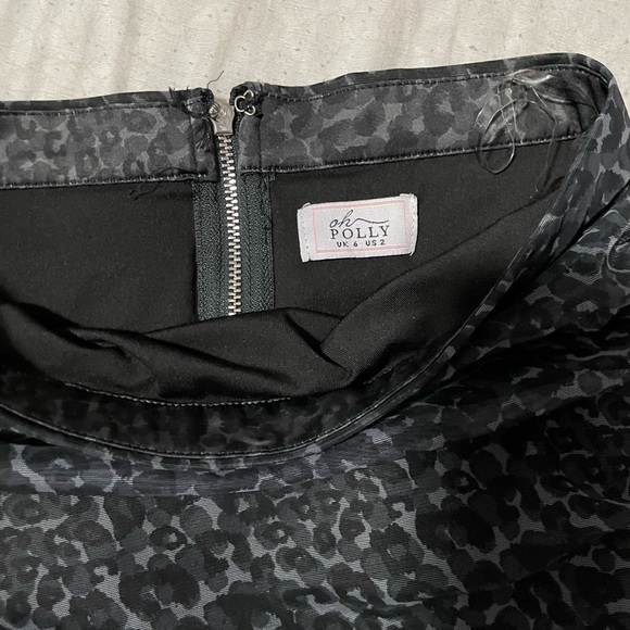 Oh Polly skirt in US 2/UK 6. Dark blue/black cheetah print with back zip. - Picture 4 of 4